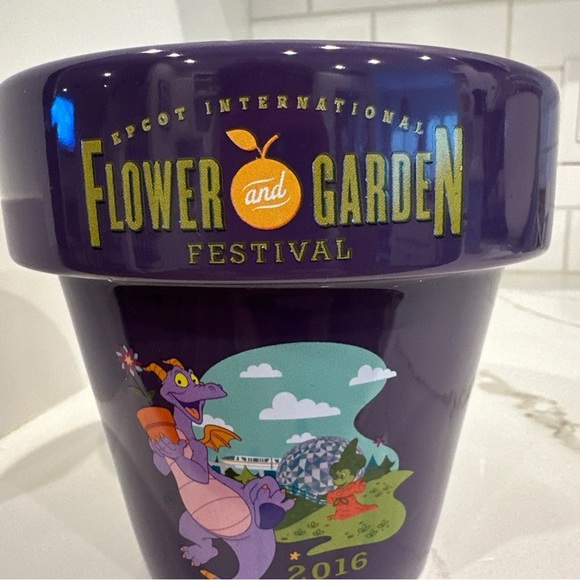 Disney Parks Epcot International Flower & Garden Festival Planter Pot 2016 WDW - Picture 4 of 8